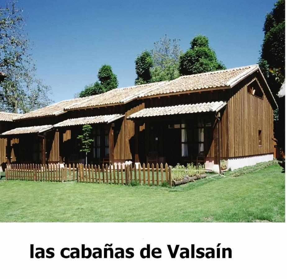 Las Cabanas De Valsain La Pradera de Navalhorno Exterior photo